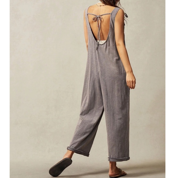 Solid Grey Shoulder tie Loose Fit Straight leg Jumpsuit - Picture 4 of 5